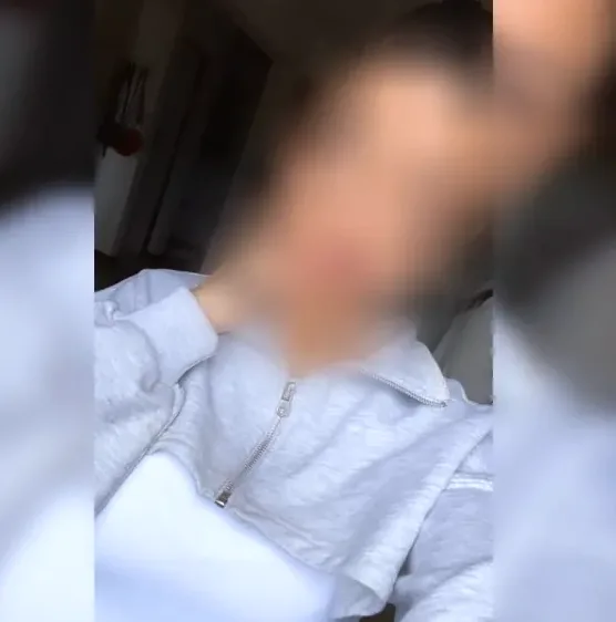 Anna, 35