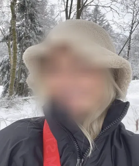 Ellen, 20