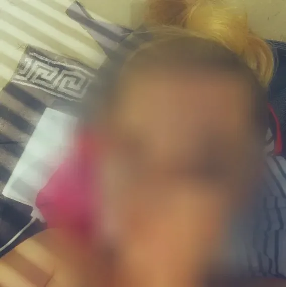 Emina, 27