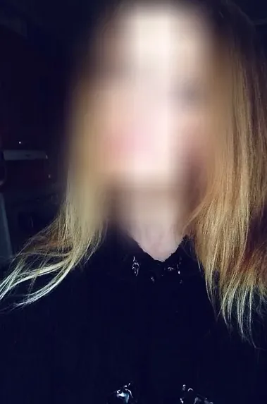 Malou, 28